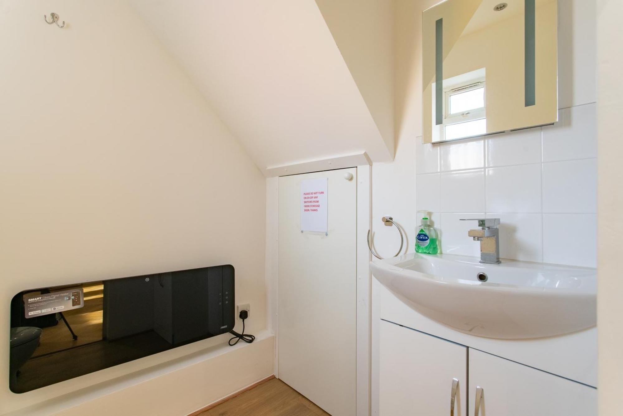 バーキング Modern 2Bed Pad W/ Hot Tubヴィラ エクステリア 写真